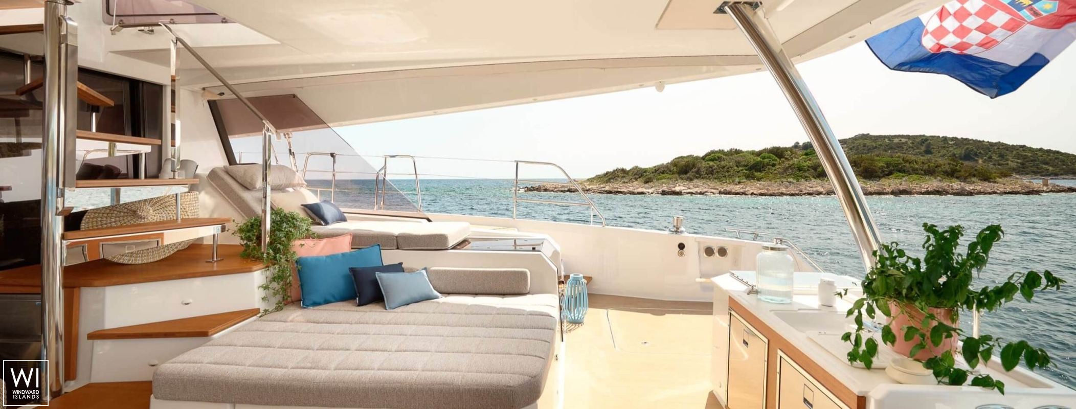 Floramye  Fountaine Pajot Alegria 67 Exterior 12