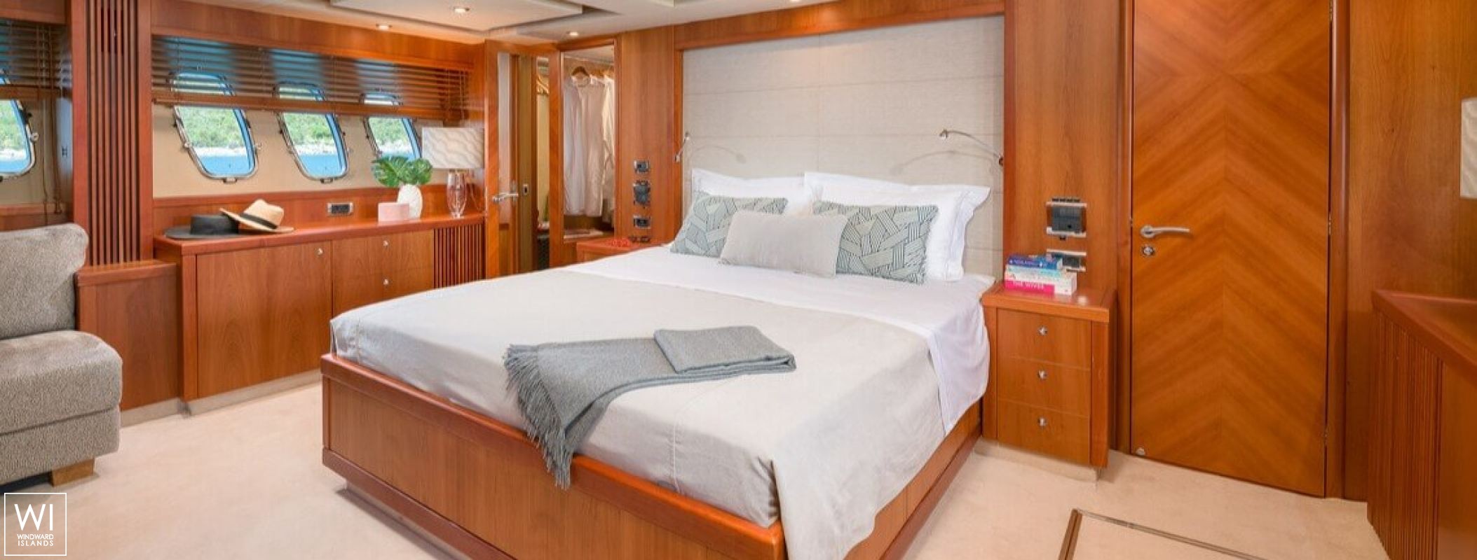 Quantum  Sunseeker Predator 108 Interior 21