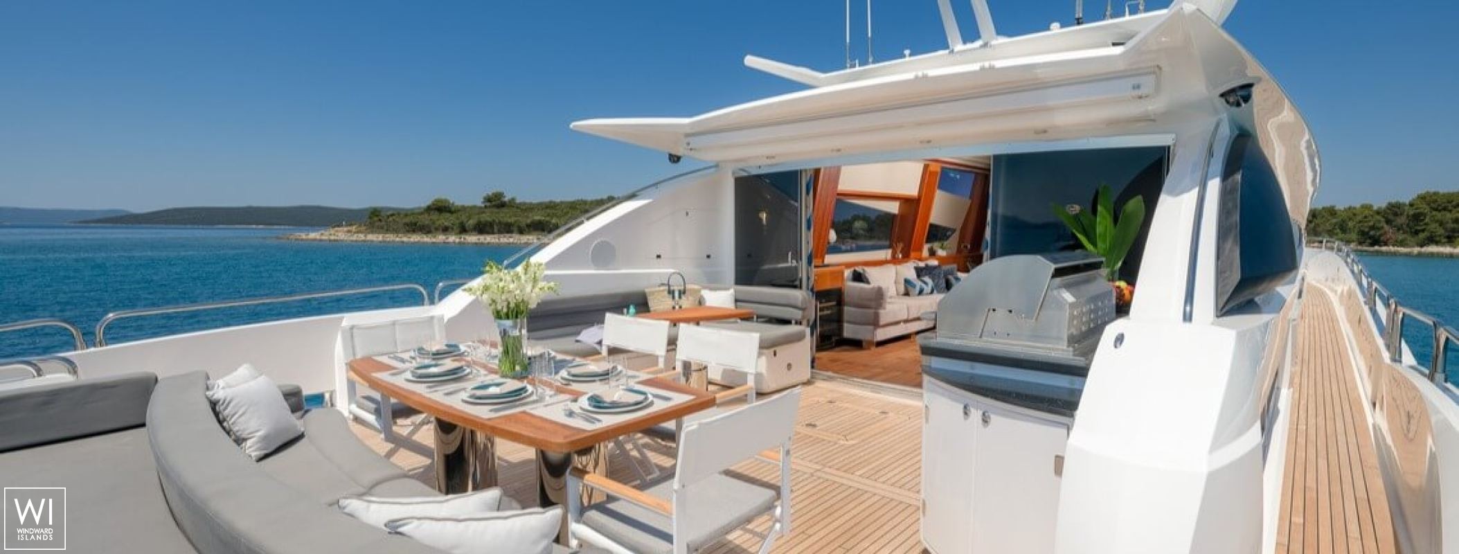 Quantum  Sunseeker Predator 108 Exterior 8