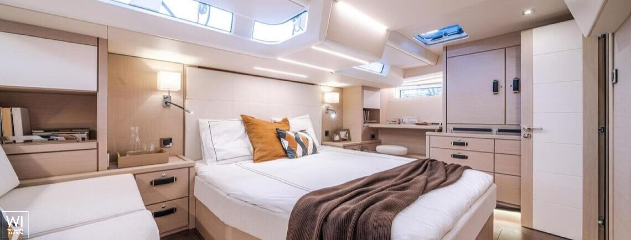 Jeanneau 65 Jeanneau Interior 1