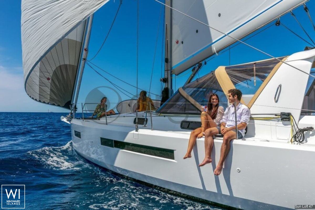 Sun Loft 47 Jeanneau Exterior 3