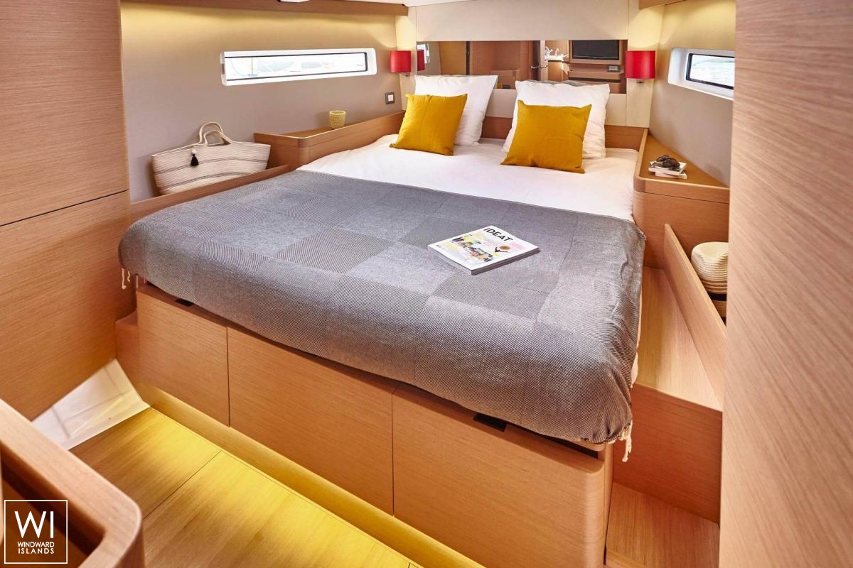 Sun Odyssey 490 Jeanneau Interior 1