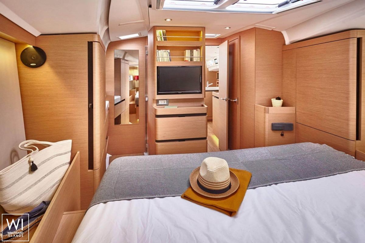 Sun Odyssey 490 Jeanneau Interior 2