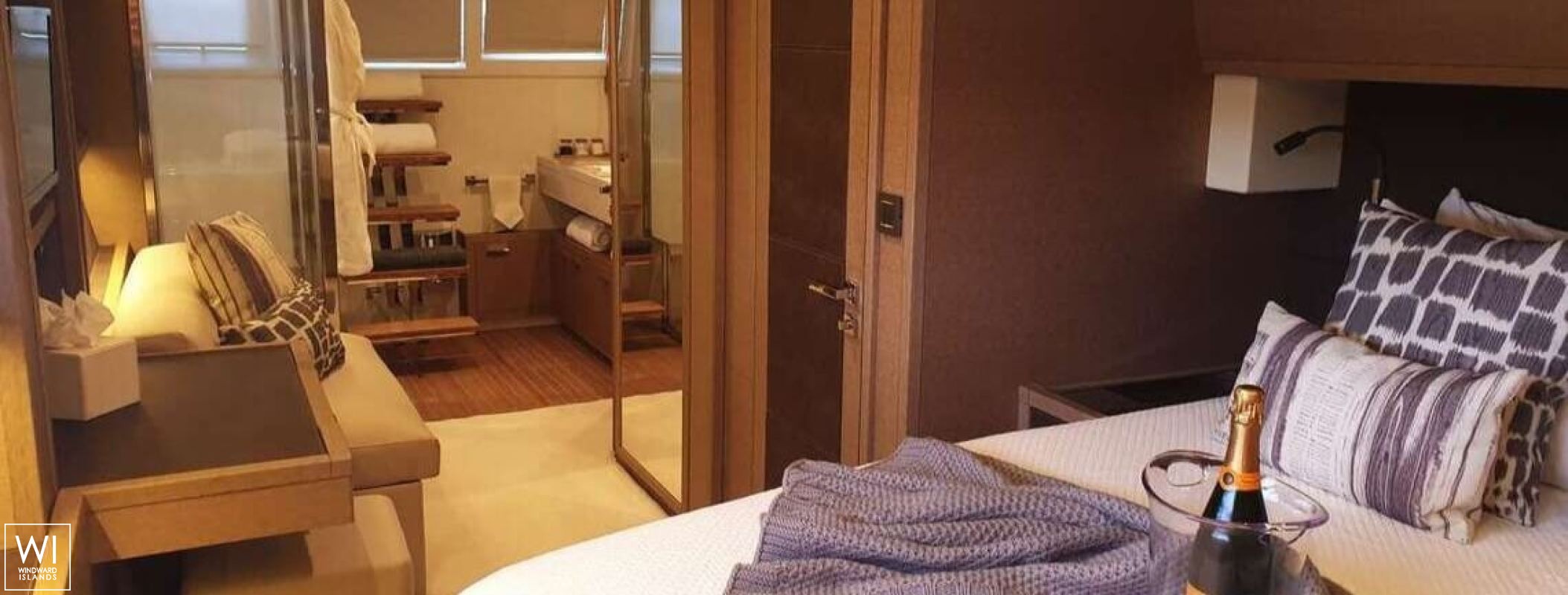 MARE BLU  Lagoon Catamaran Power 630 Interior 11