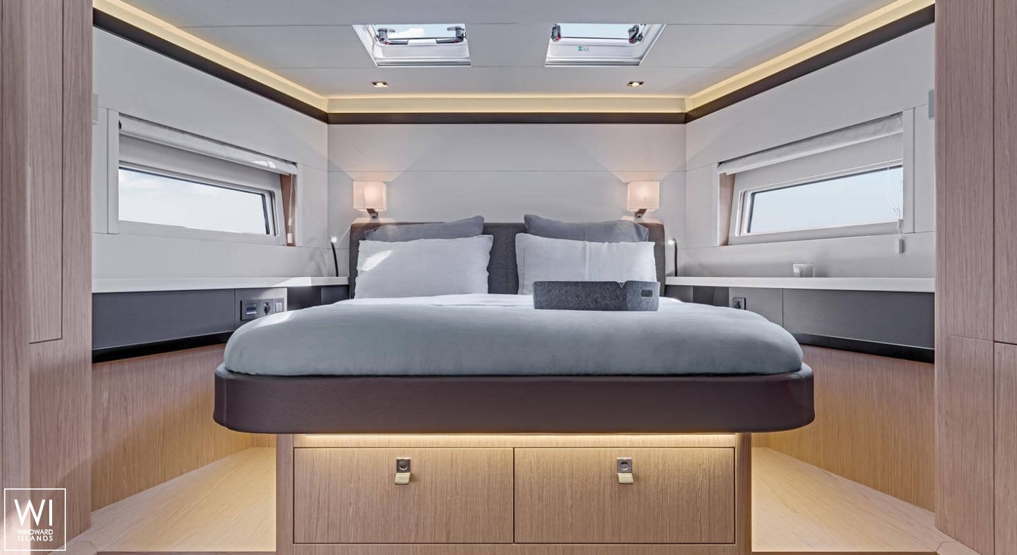 Oceanis  62 Beneteau Interior 4