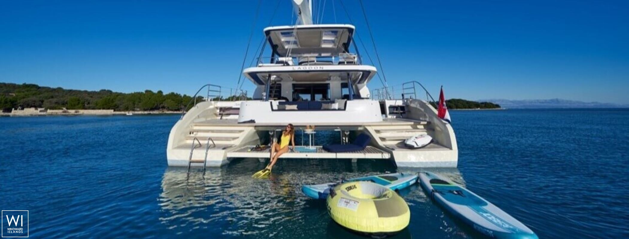 AMADA MIA  Lagoon Catamaran Lagoon 65 Exterior 4