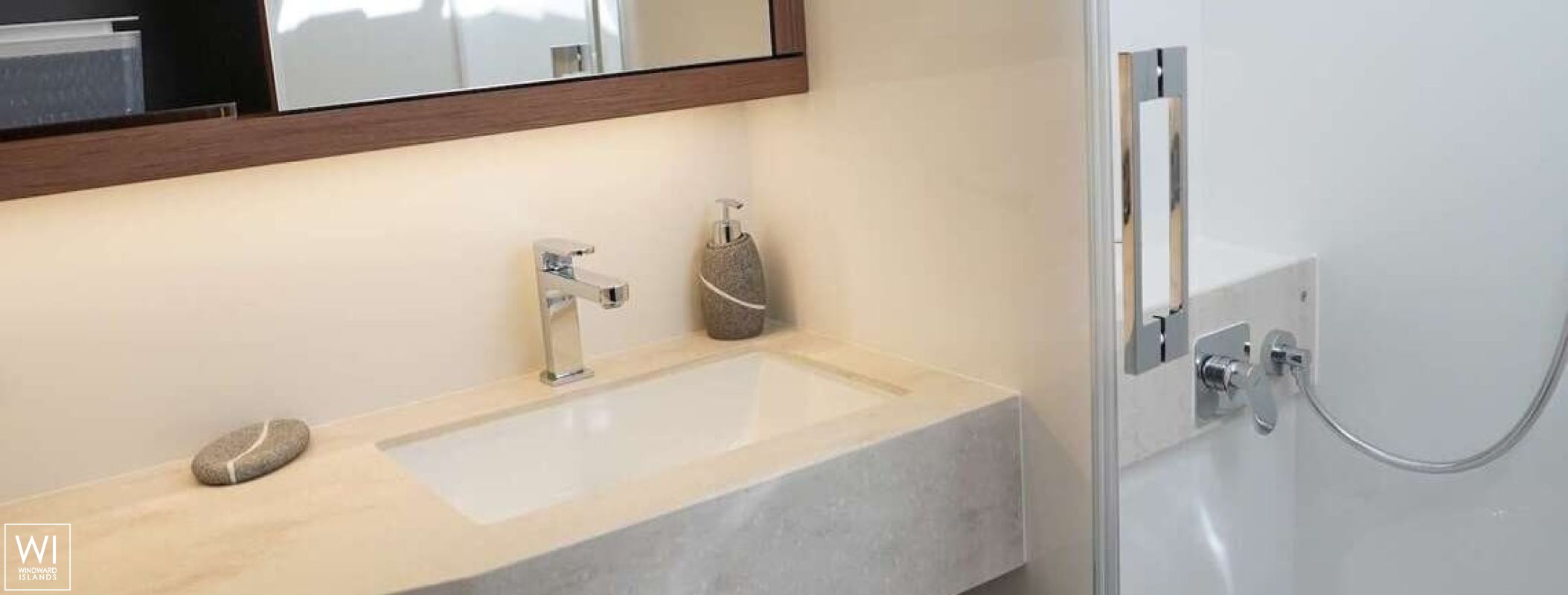 JUSTIFIED HORIZONS  Lagoon Catamaran Lagoon 65 Interior 23