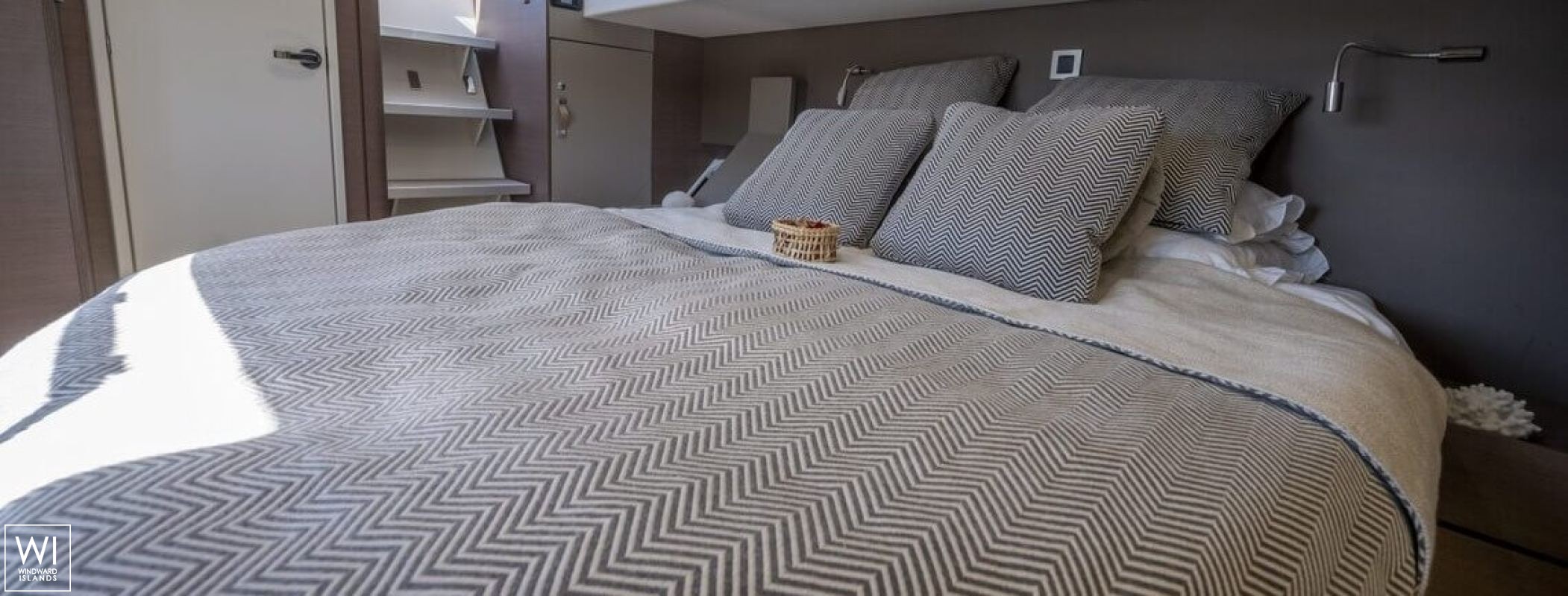 Happy Fifty  Catana Catamaran Bali 4.8 Interior 15