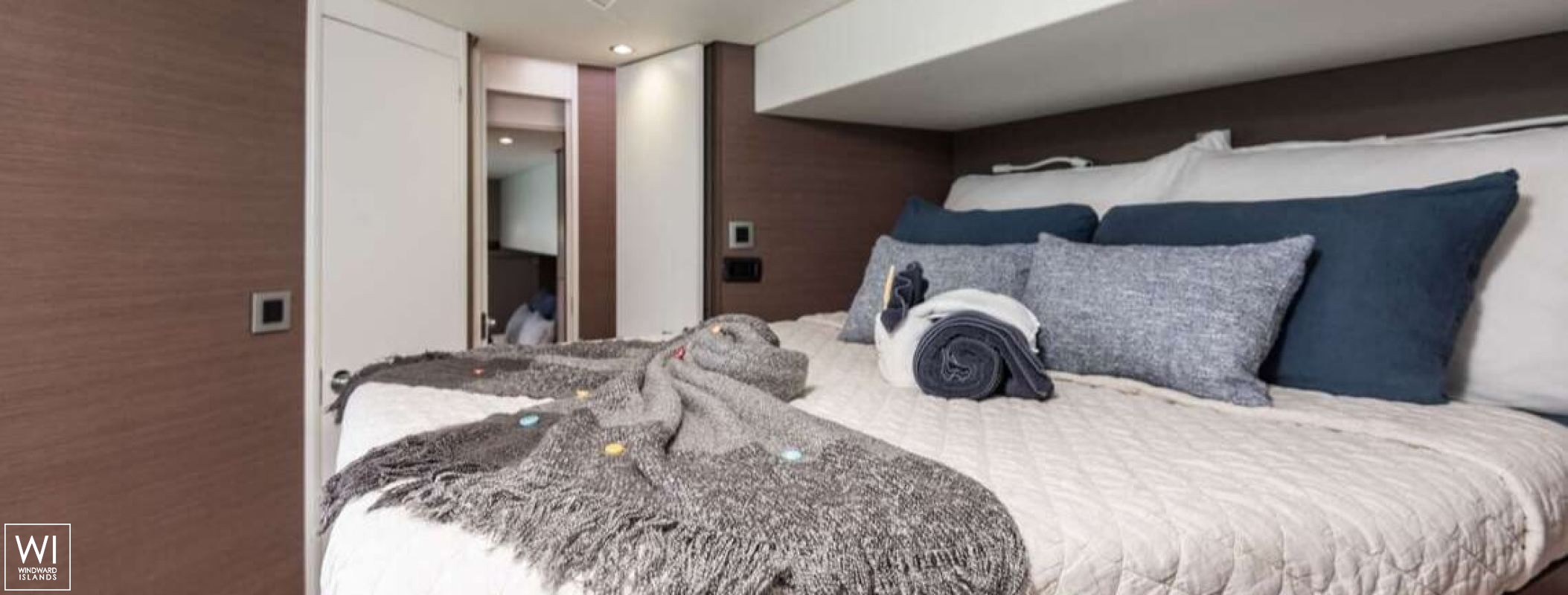 Belle Vie  Catana Catamaran Bali 4.8 Interior 11