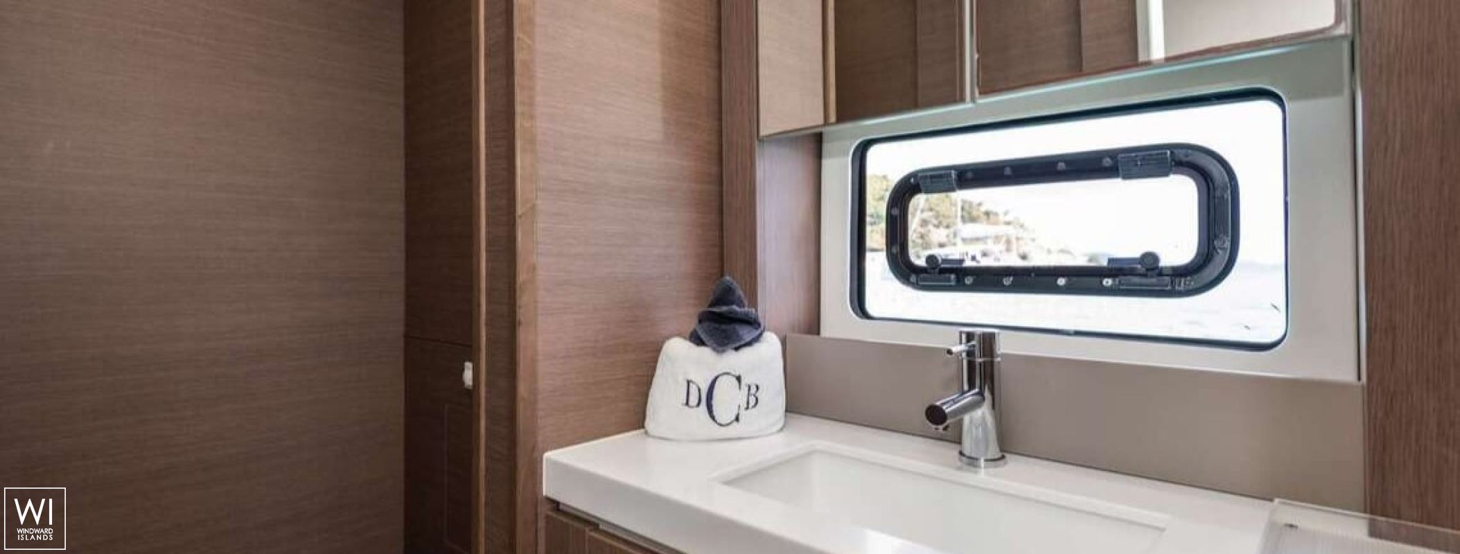 Belle Vie  Catana Catamaran Bali 4.8 Interior 12