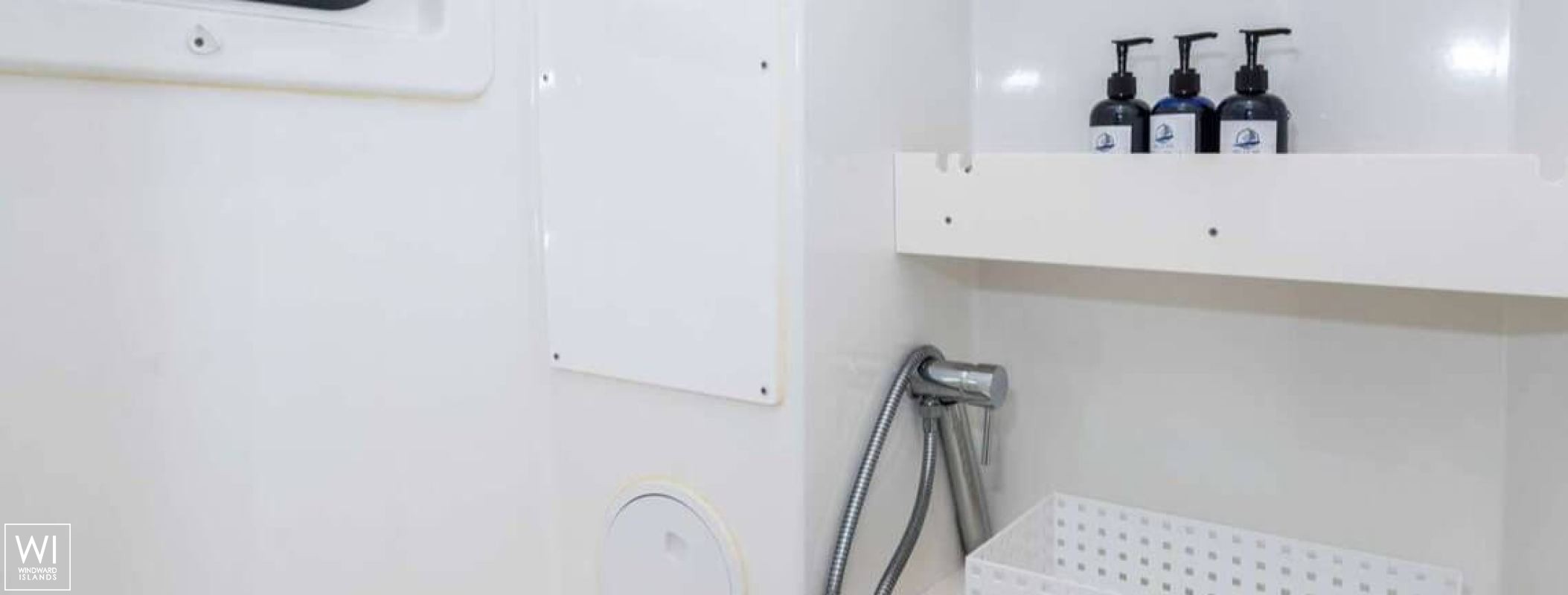 Belle Vie  Catana Catamaran Bali 4.8 Interior 14