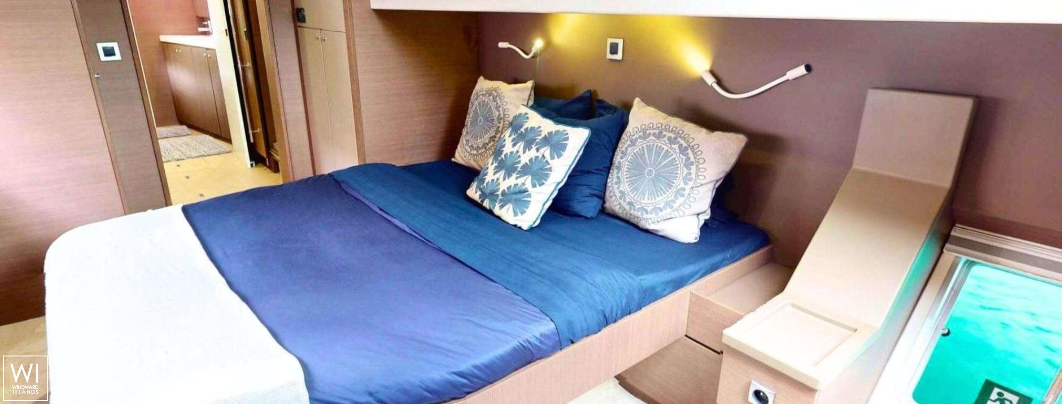 Bali 4.8 Catana Catamaran Interior 1