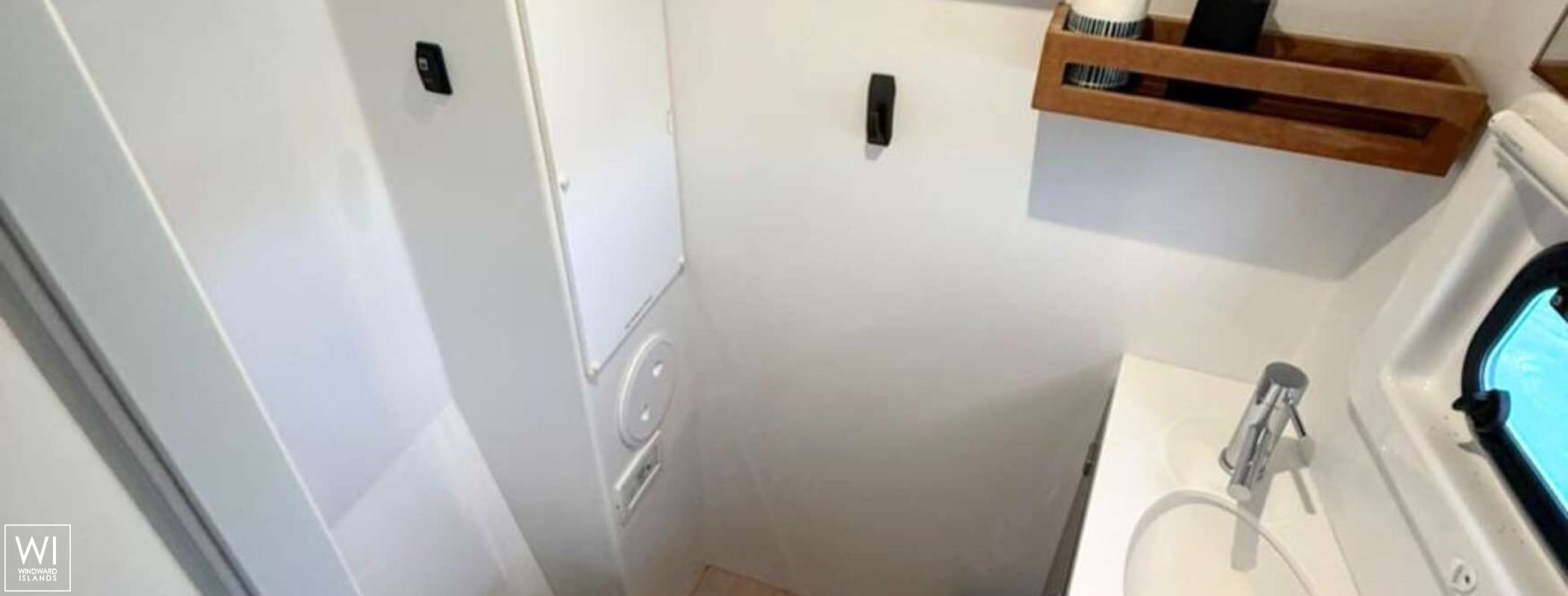 Bali 4.8 Catana Catamaran Interior 1