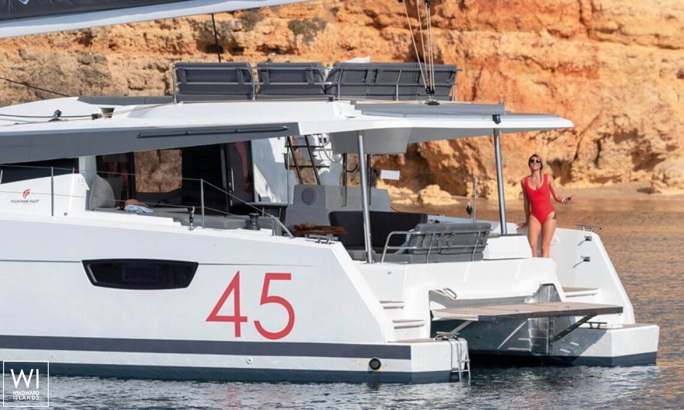 Elba 45 Fountaine Pajot Exterior 3