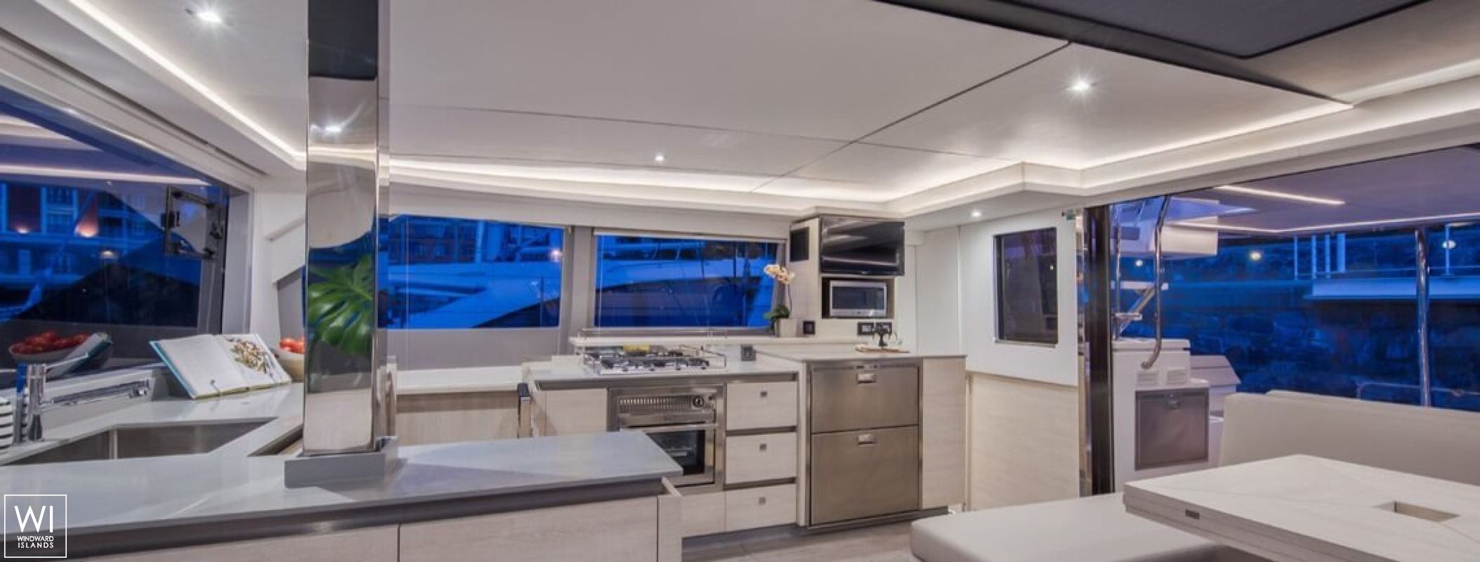 Leopard  50 Robertson & Caines Interior 5