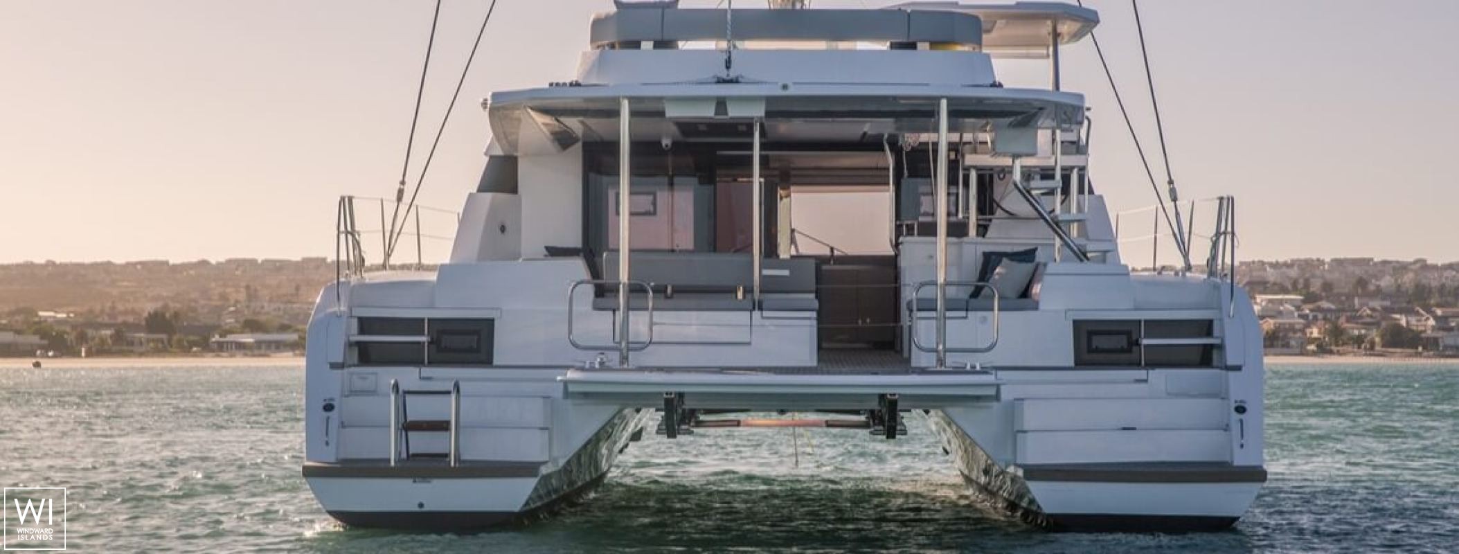 Leopard  50 Robertson & Caines Exterior 4