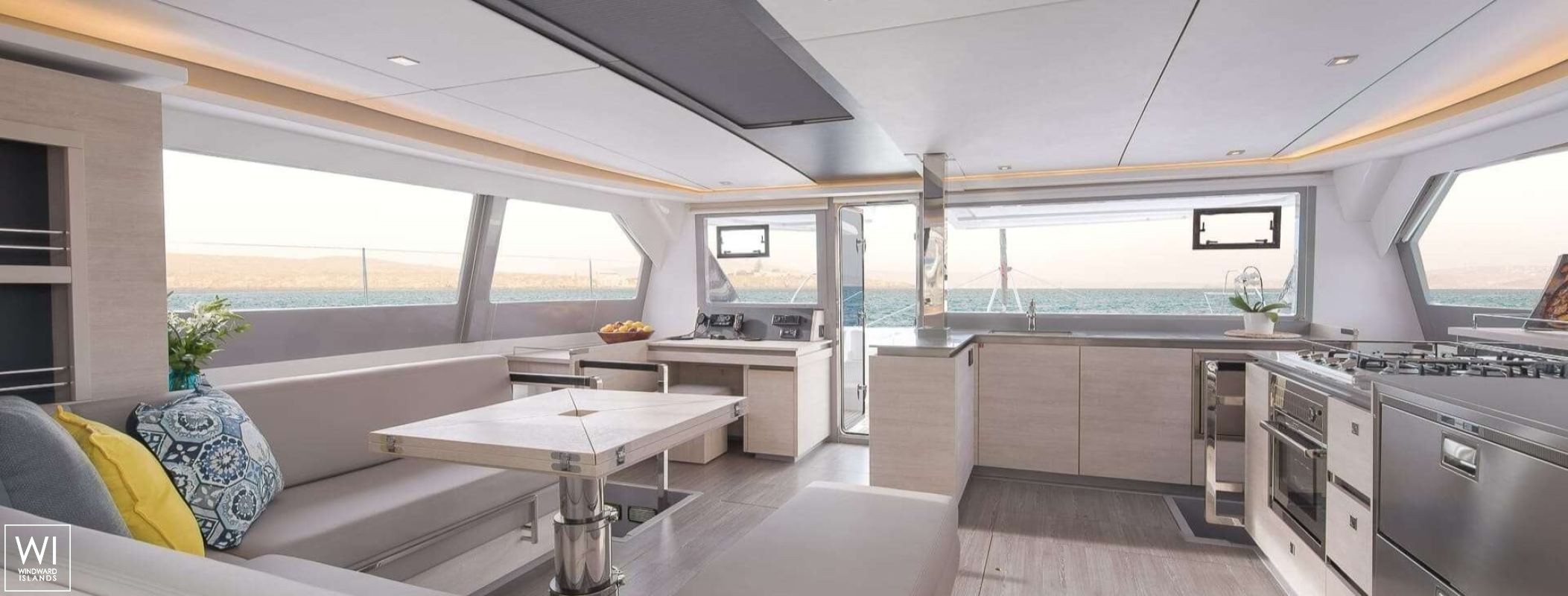 Boatox  Robertson & Caines Leopard  50 Interior 10