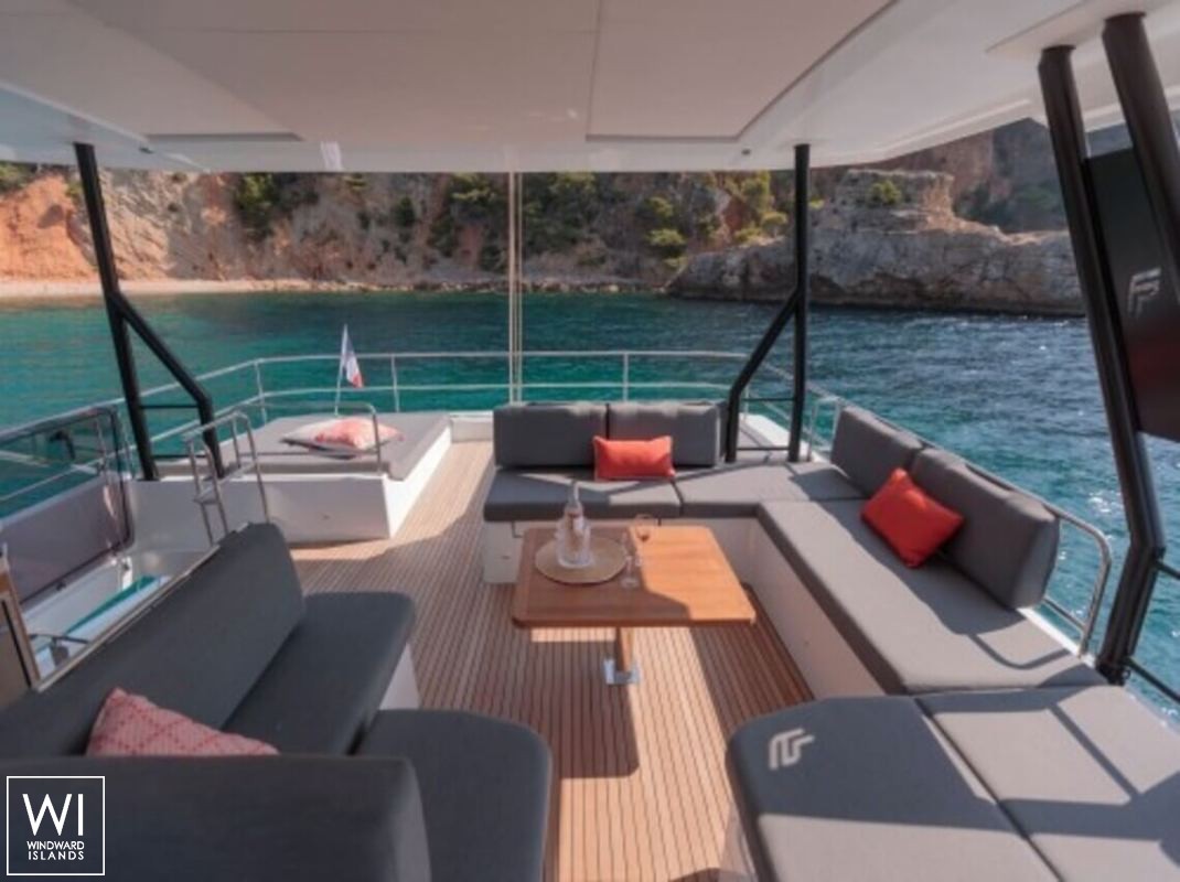 OKINAWA  Fountaine Pajot Samana 59 Interior 7