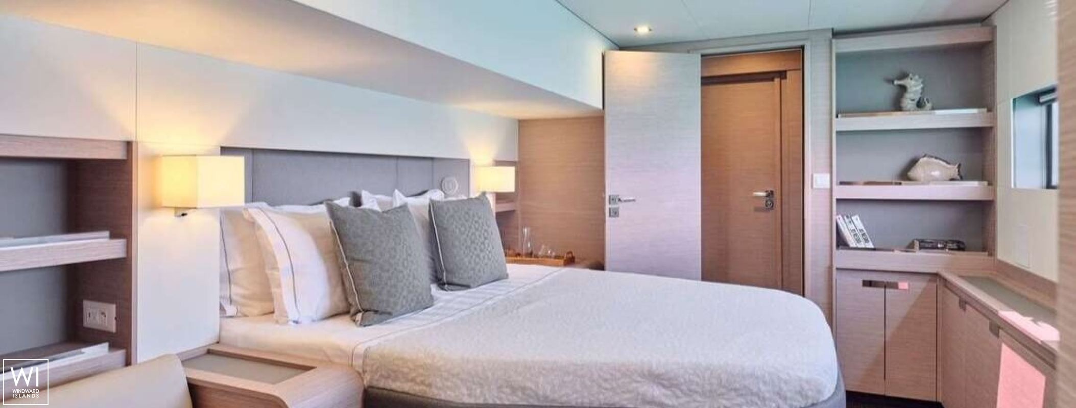 Alma  Fountaine Pajot Samana 59 Interior 14