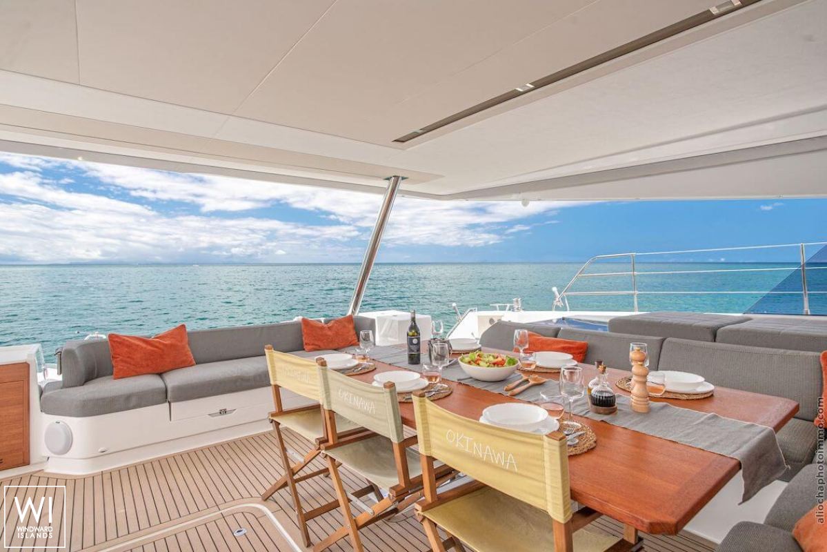 OKINAWA  Fountaine Pajot Samana 59 Interior 6