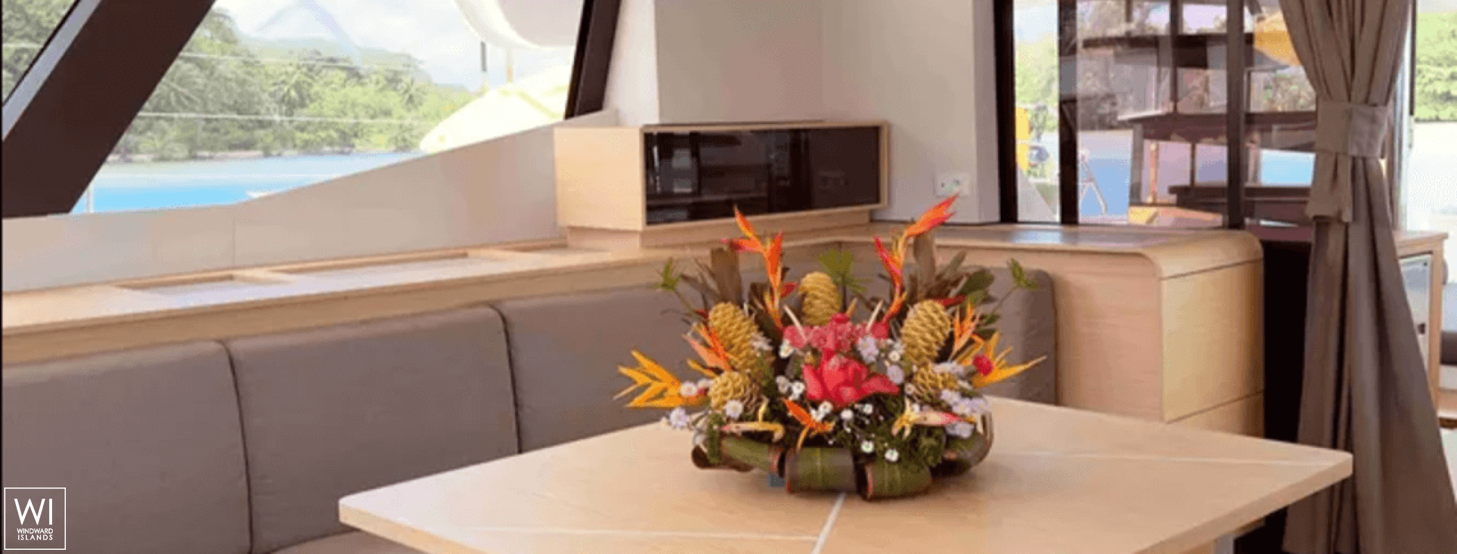 ARGO  Fountaine Pajot Samana 59 Interior 9