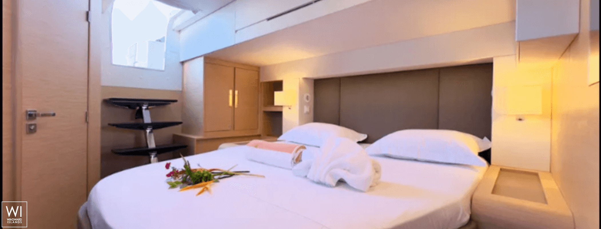 ARGO  Fountaine Pajot Samana 59 Interior 11