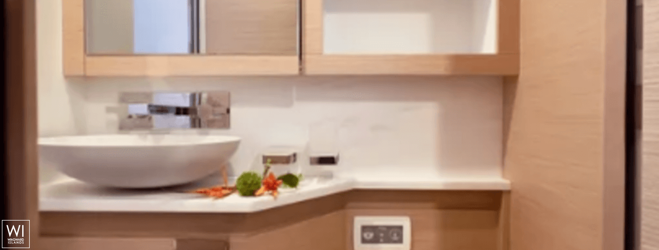 ARGO  Fountaine Pajot Samana 59 Interior 12