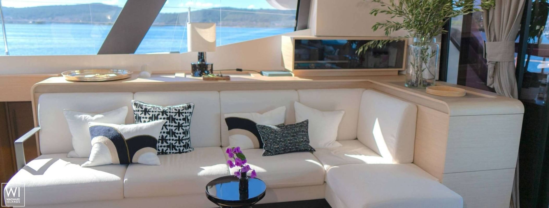 Solomar  Fountaine Pajot Samana 59 Interior 6