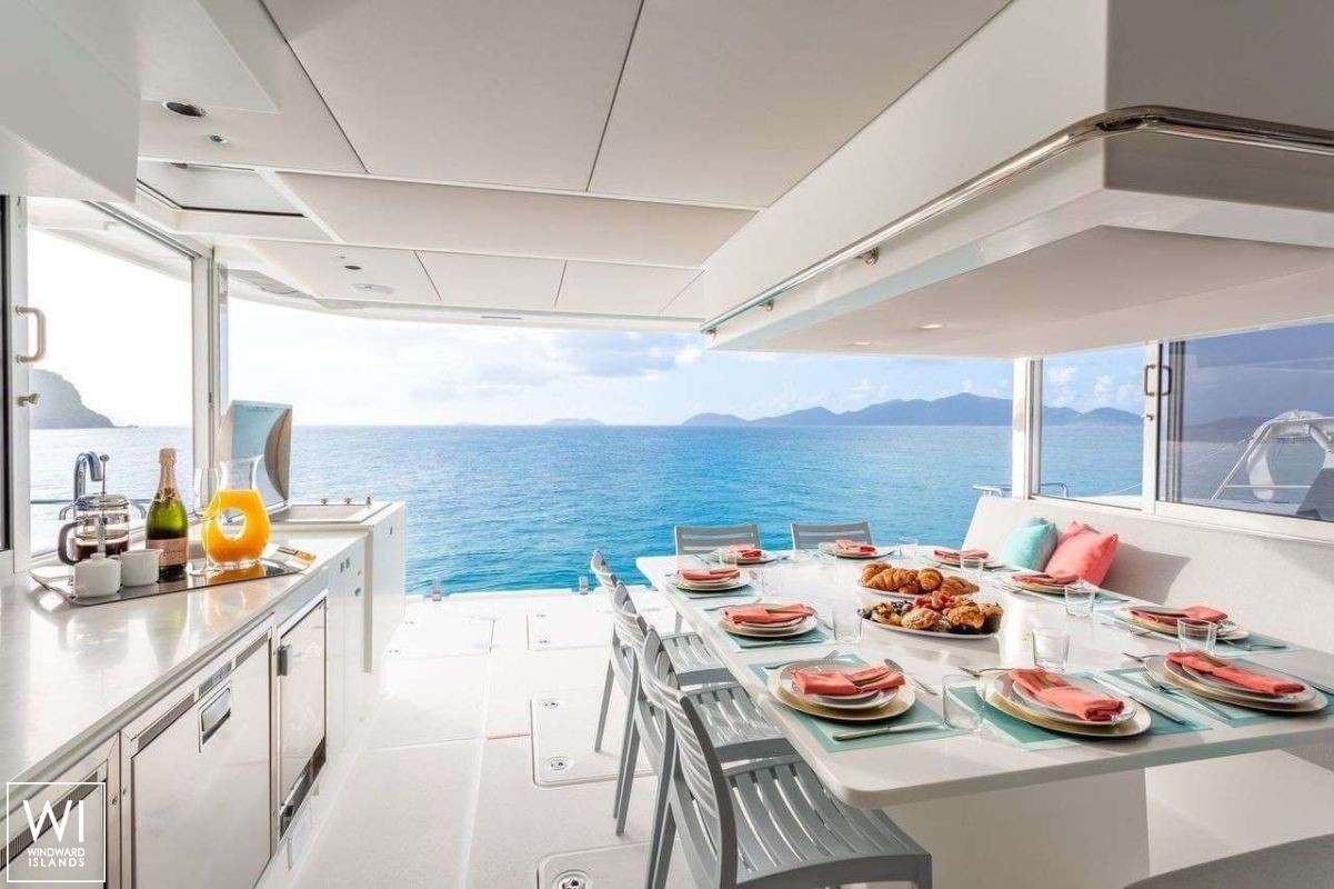 Voyage 590  Voyage Catamaran Voyage 590 Interior 1