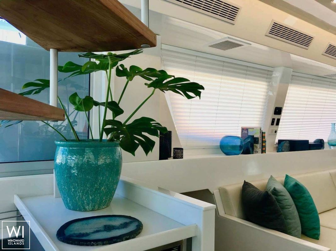 Voyage 650  Voyage Catamaran Voyage 650 Powercat Interior 1