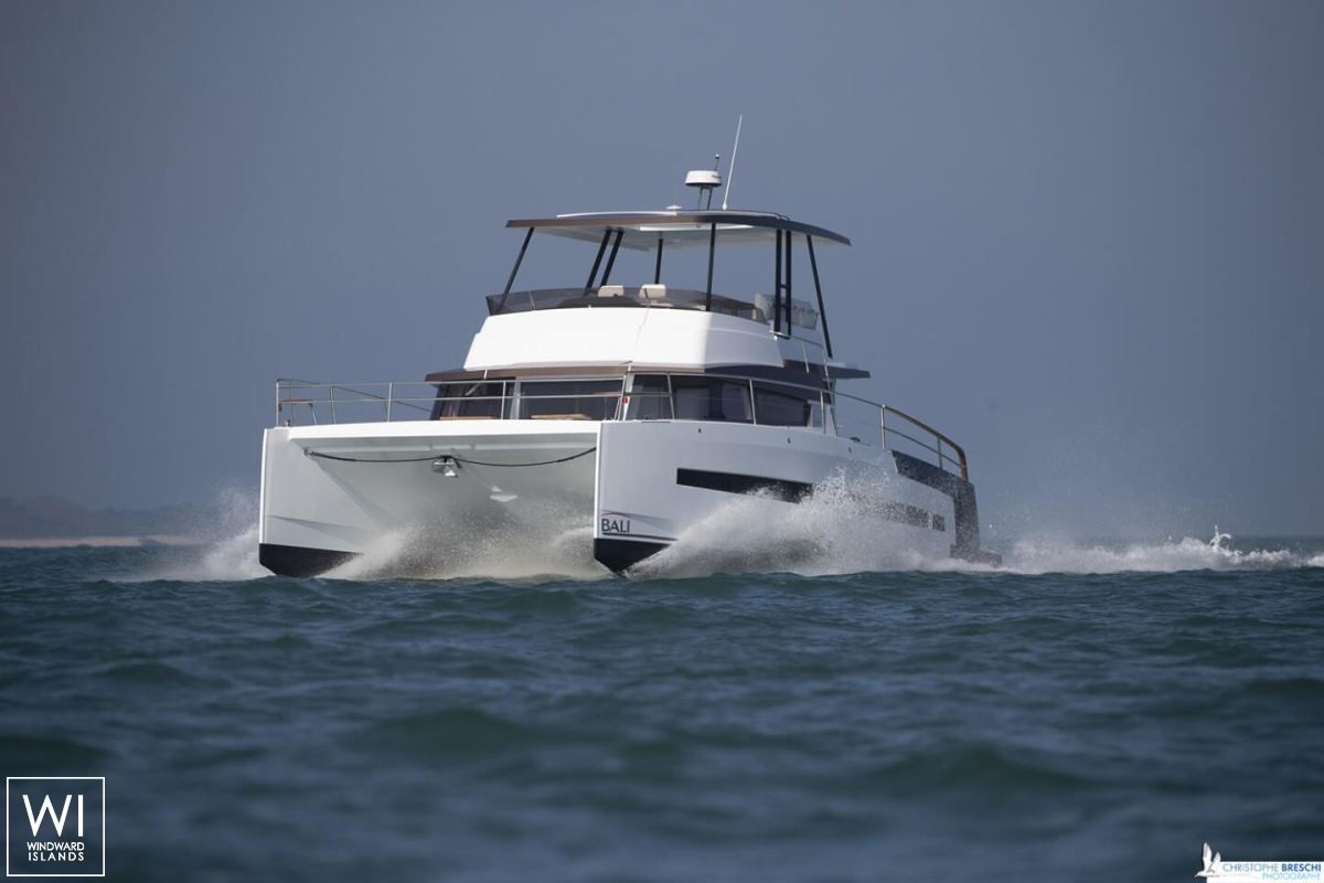 Bali 4.3 MY Catana Catamaran Exterior 5