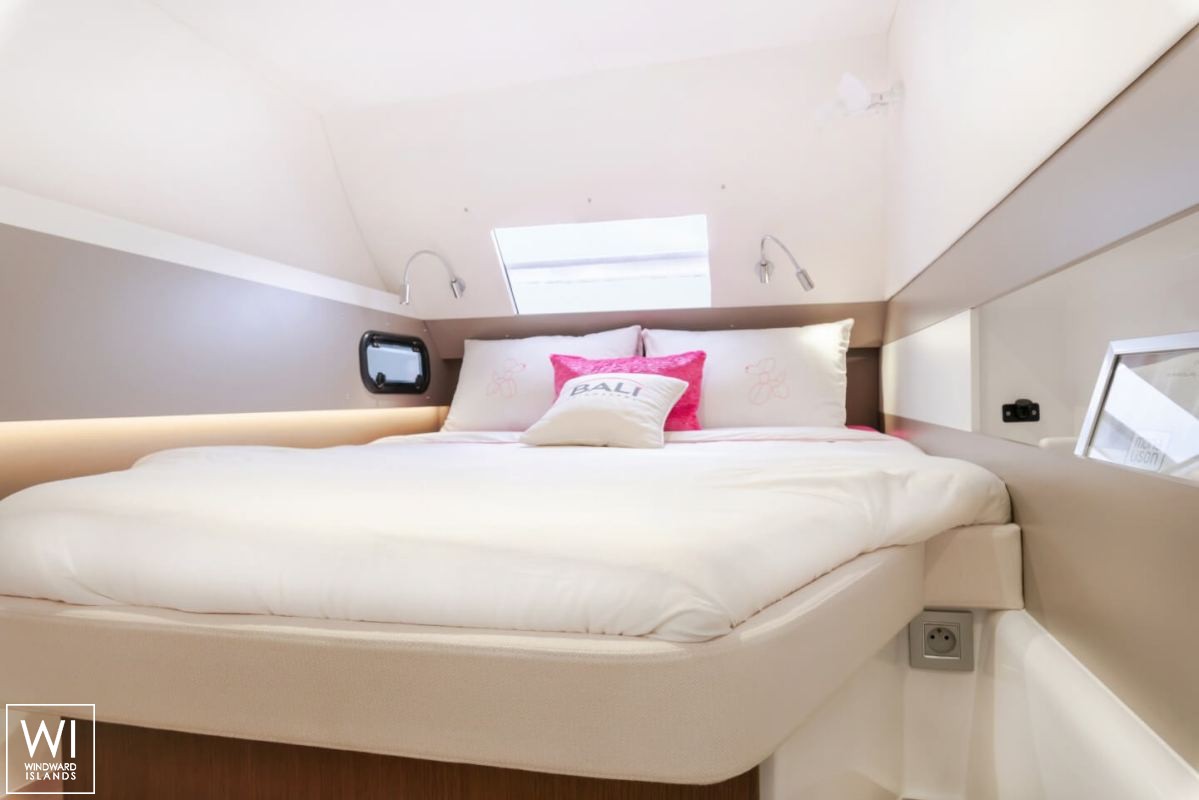 Bali 4.3 MY Catana Catamaran Interior 3