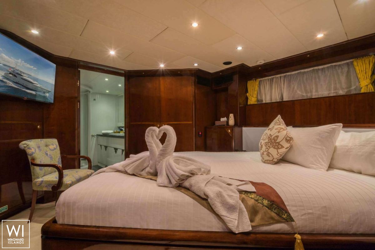 XANADU of LONDON  Moonen 34m Yacht Interior 5