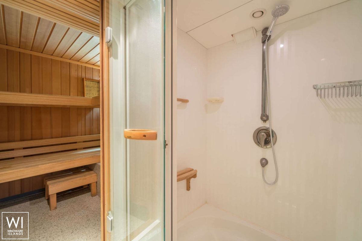 XANADU of LONDON  Moonen 34m Yacht Interior 10