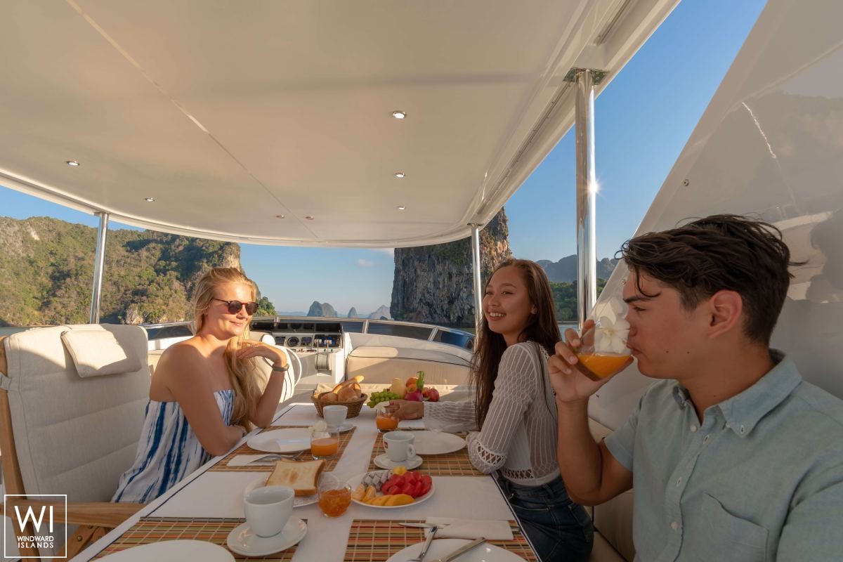 AJAO  Baglietto Yacht 27m Interior 10