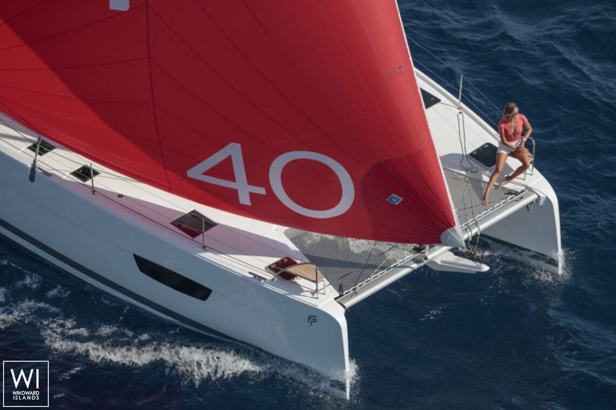 Isla 40 Fountaine Pajot Exterior 6