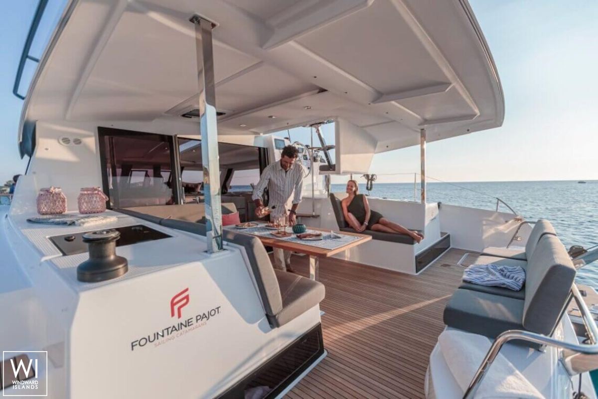 Isla 40 Fountaine Pajot Interior 4
