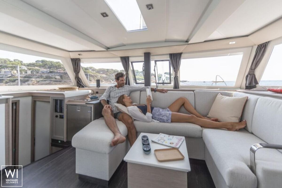 Isla 40 Fountaine Pajot Interior 7