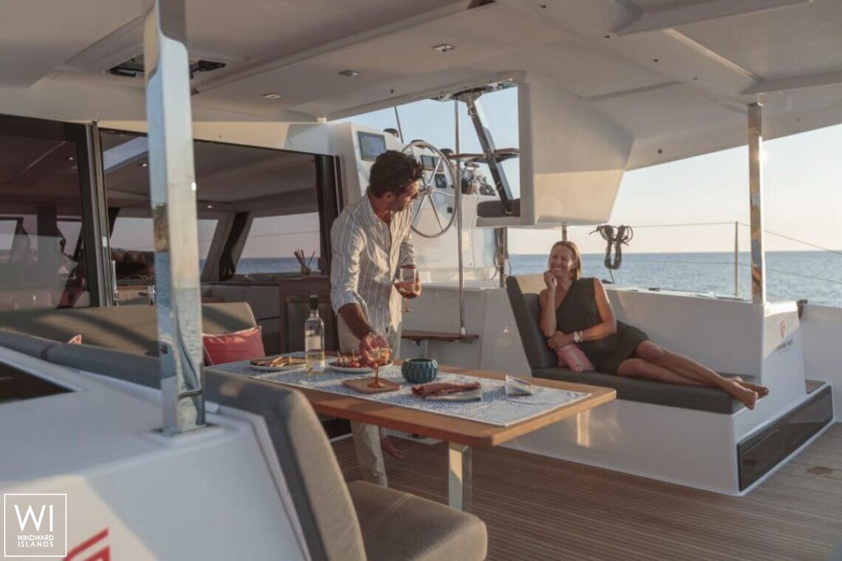 Isla 40 Fountaine Pajot Interior 8