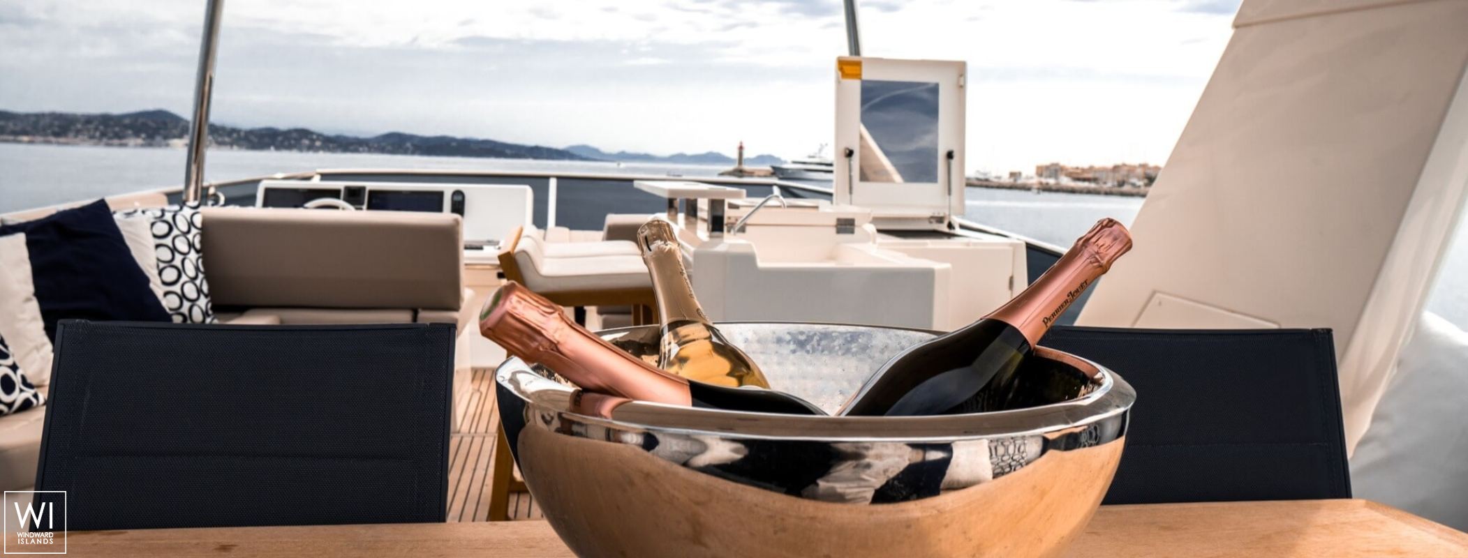 Romy One  Jeanneau Prestige 680 Exterior 1