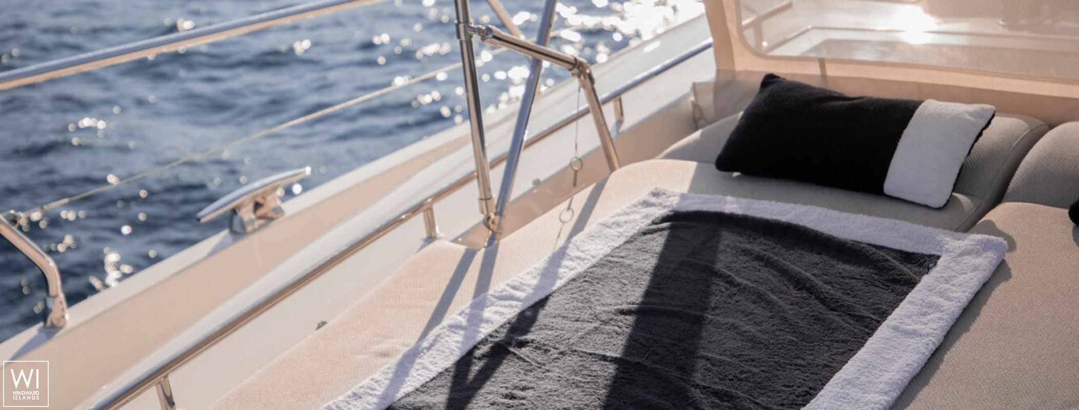 APOLLONIA  Jeanneau Prestige 680 Exterior 5