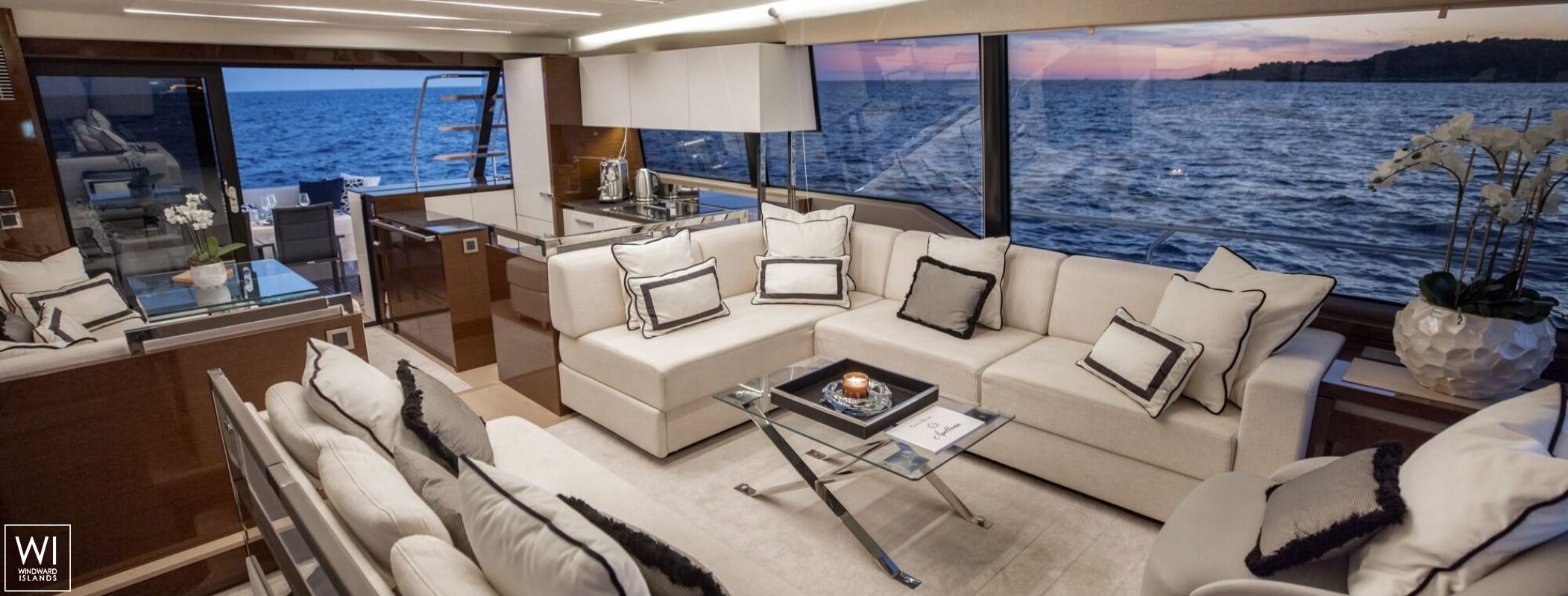 APOLLONIA  Jeanneau Prestige 680 Interior 20