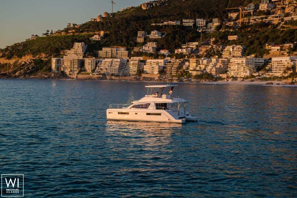 New horizon  Robertson & Caines Leopard Power 43 Exterior 6