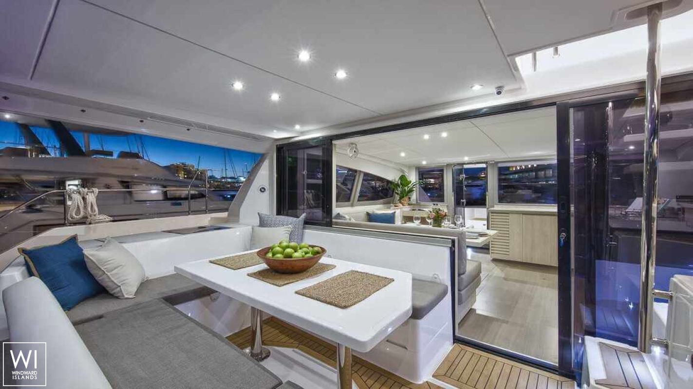 Leopard Power 43 Robertson & Caines Interior 14