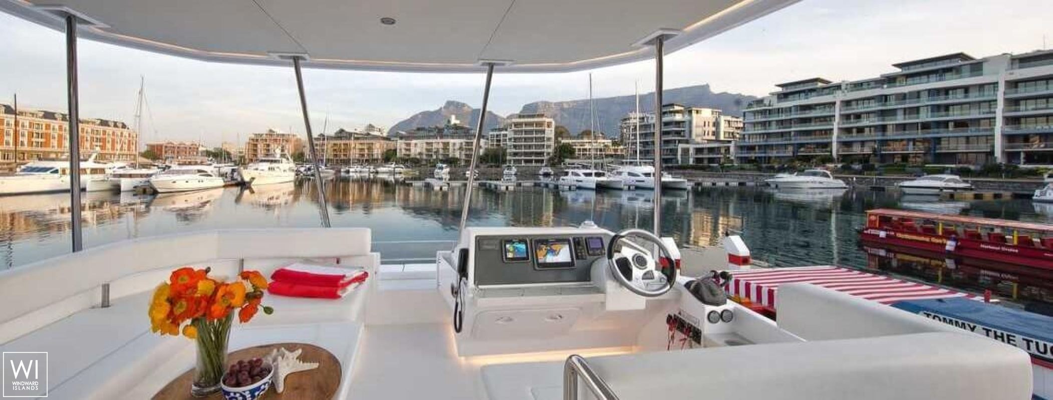 New horizon  Robertson & Caines Leopard Power 43 Exterior 12