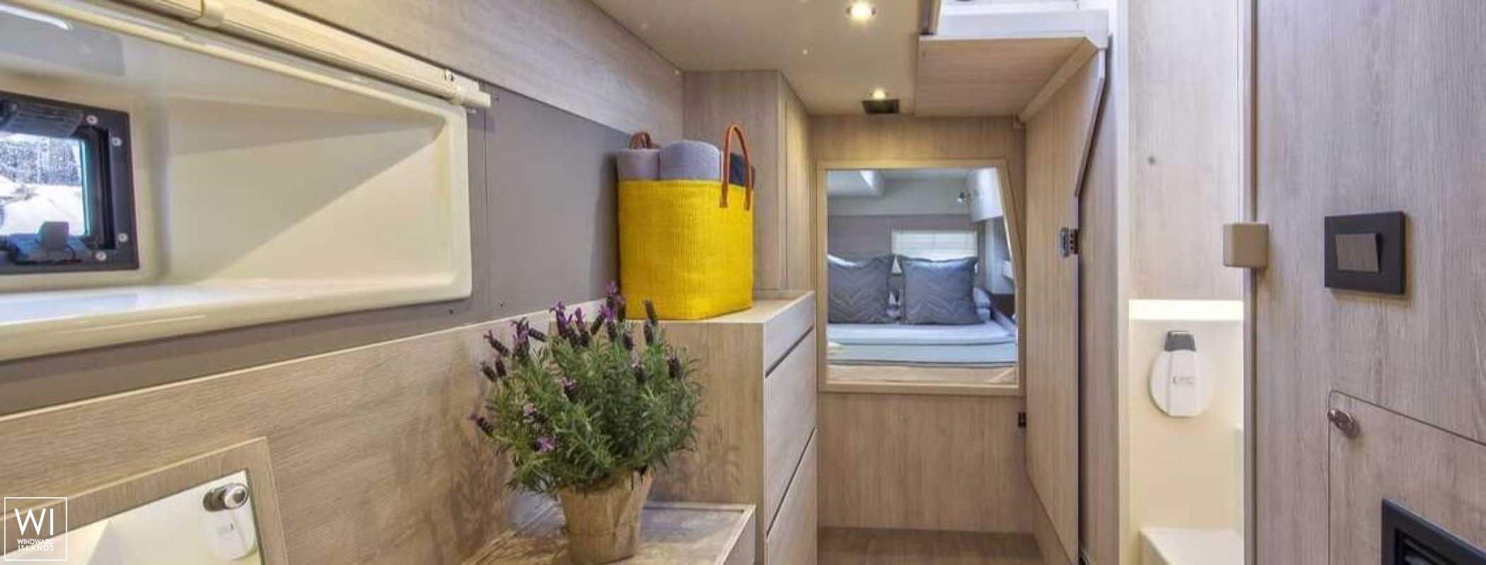 Leopard Power 43 Robertson & Caines Interior 3