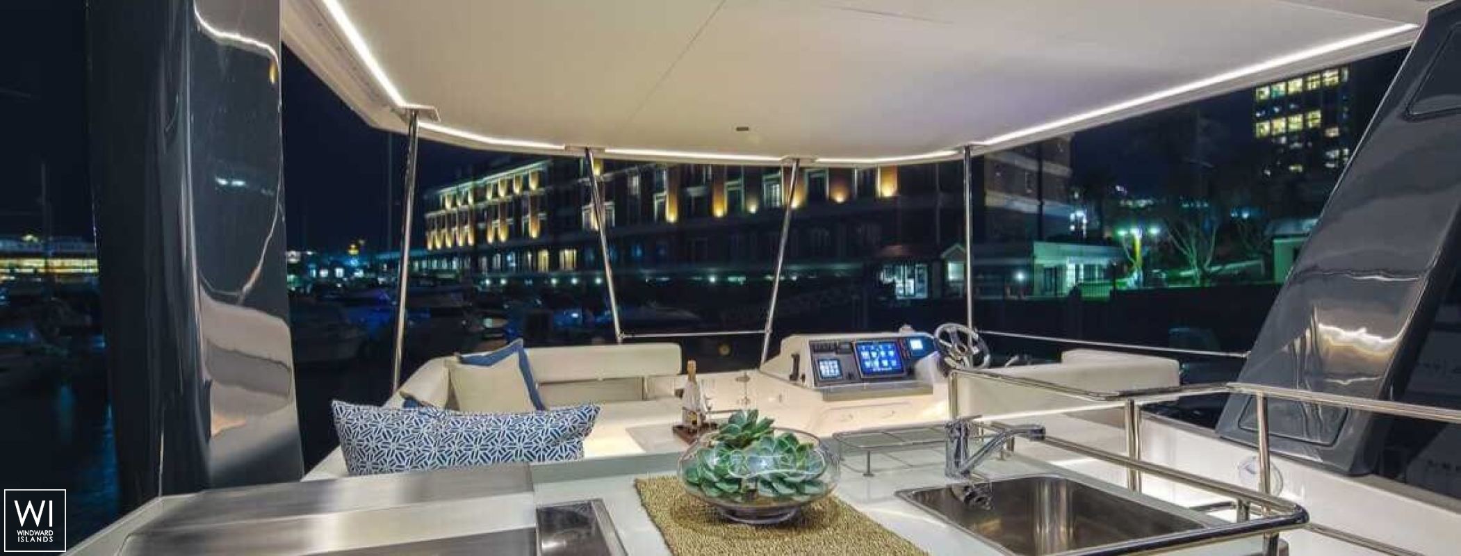 New horizon  Robertson & Caines Leopard Power 43 Exterior 14