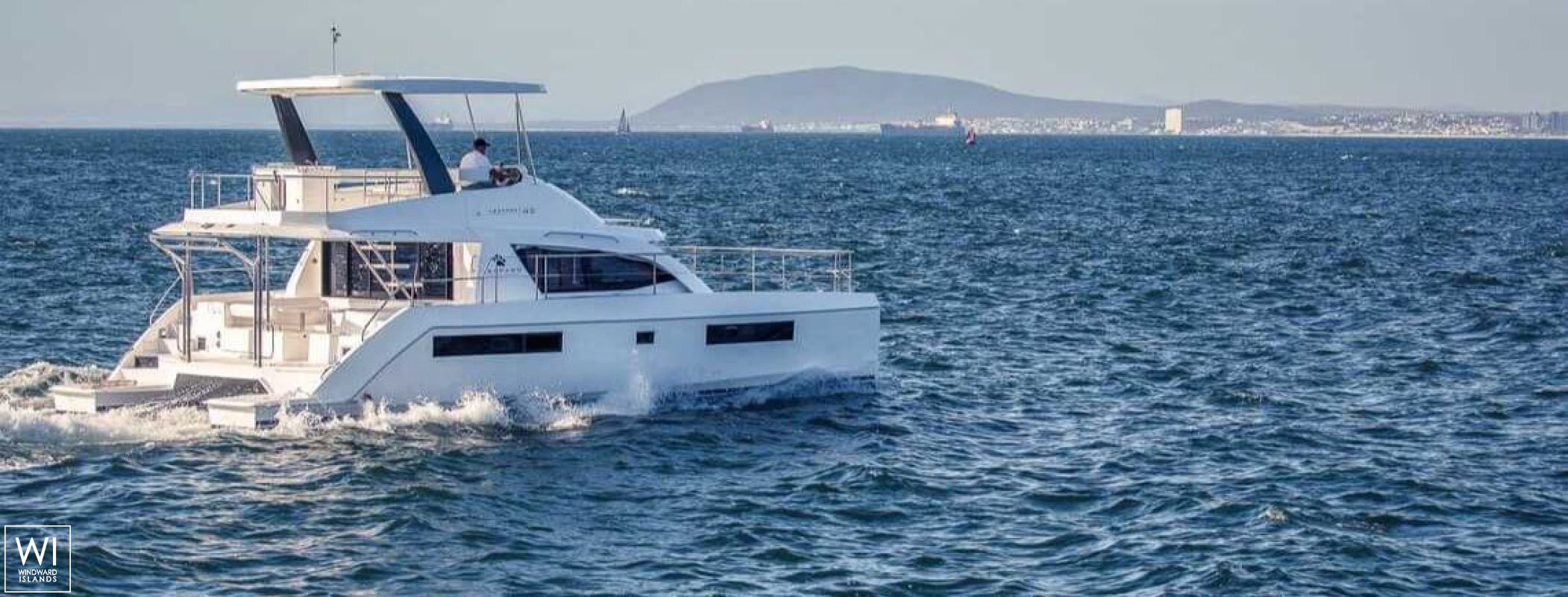 New horizon  Robertson & Caines Leopard Power 43 Exterior 16