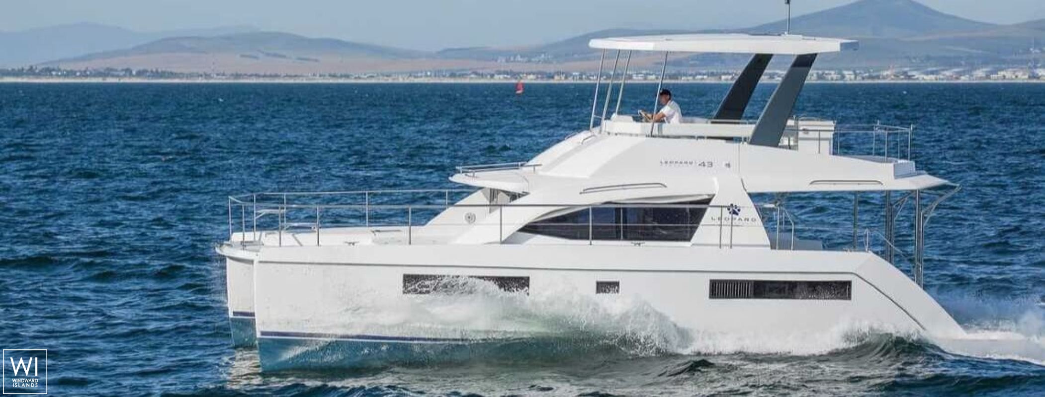 New horizon  Robertson & Caines Leopard Power 43 Exterior 18