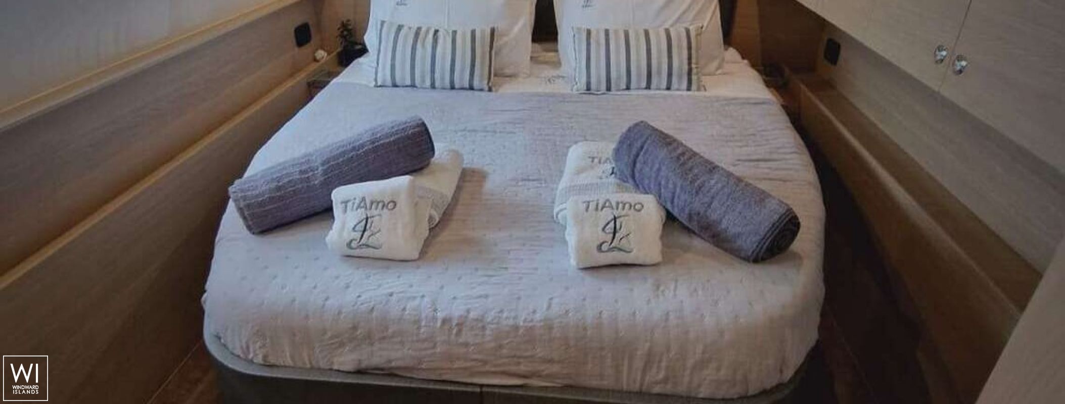 TIAMO  Aquila Powercat 54 Interior 26